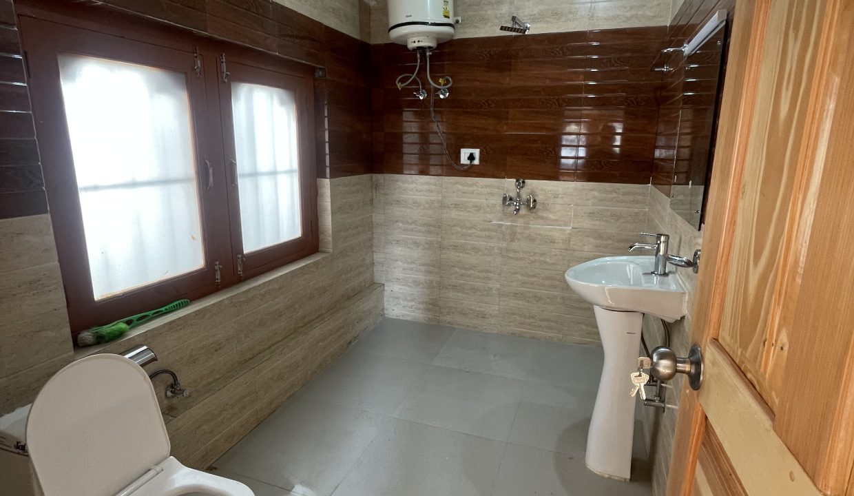 Toilet 2